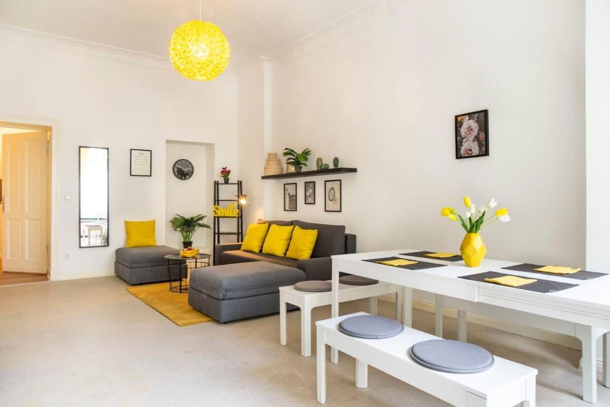 Modern 2 Bedroom Apartment In Berlin Schoeneberg Dış mekan fotoğraf